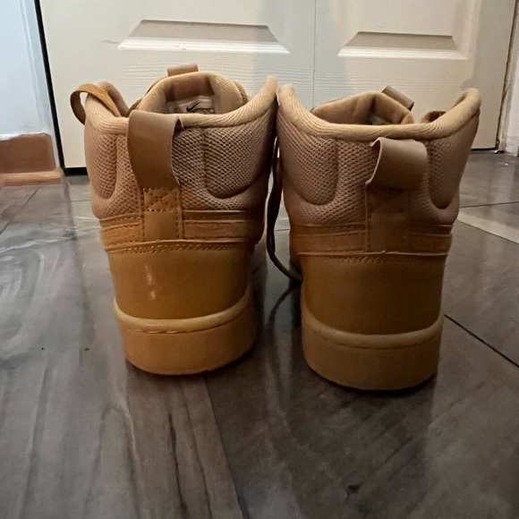 Nike Air Force 1 - Picture 2 of 3